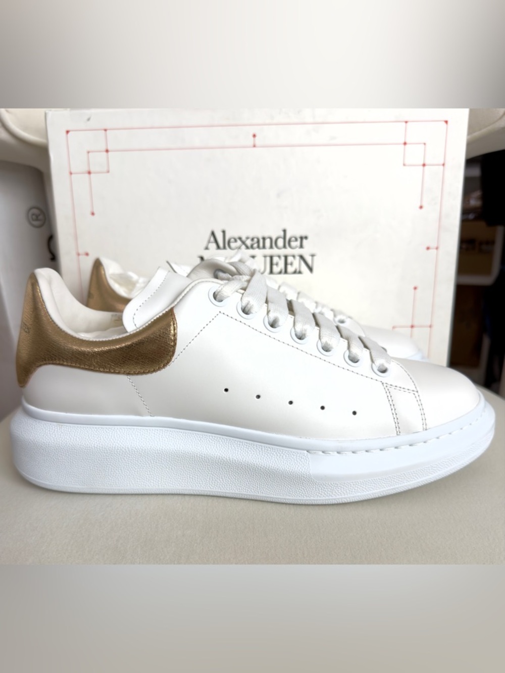 Alexander McQueen Oversized Larry Sneaker White Gold Men’s Leather 41 8 in Box - Picture 5 of 16